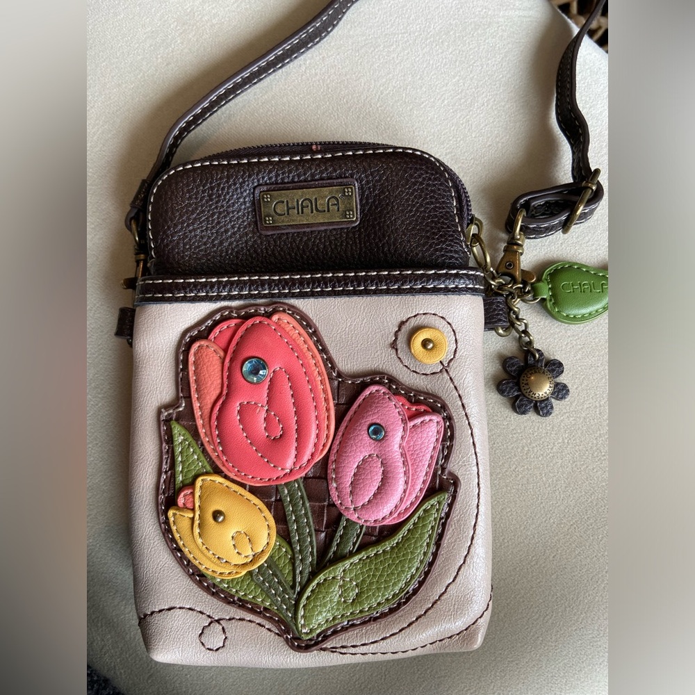Chala tulips flowers phone cellphone purse vegan boho shorter strap